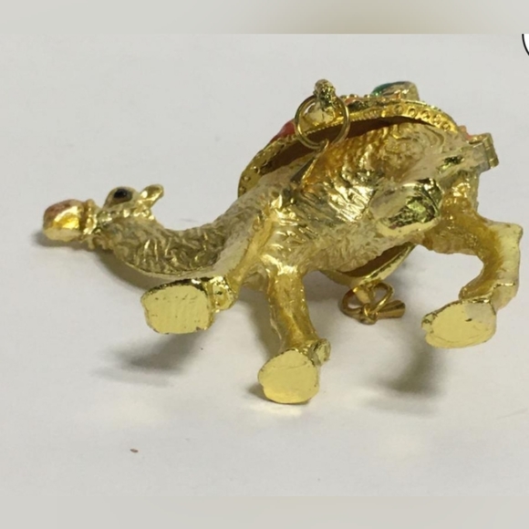 2 Vintage bejeweled Camel Jewelry Trinket Boxes. - Picture 15 of 15